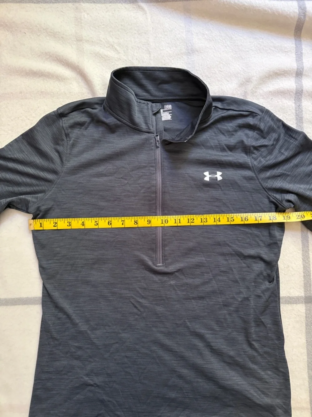 Under Armour Charcoal Gray Quarter-Zip Performance Pullover Women’s Large